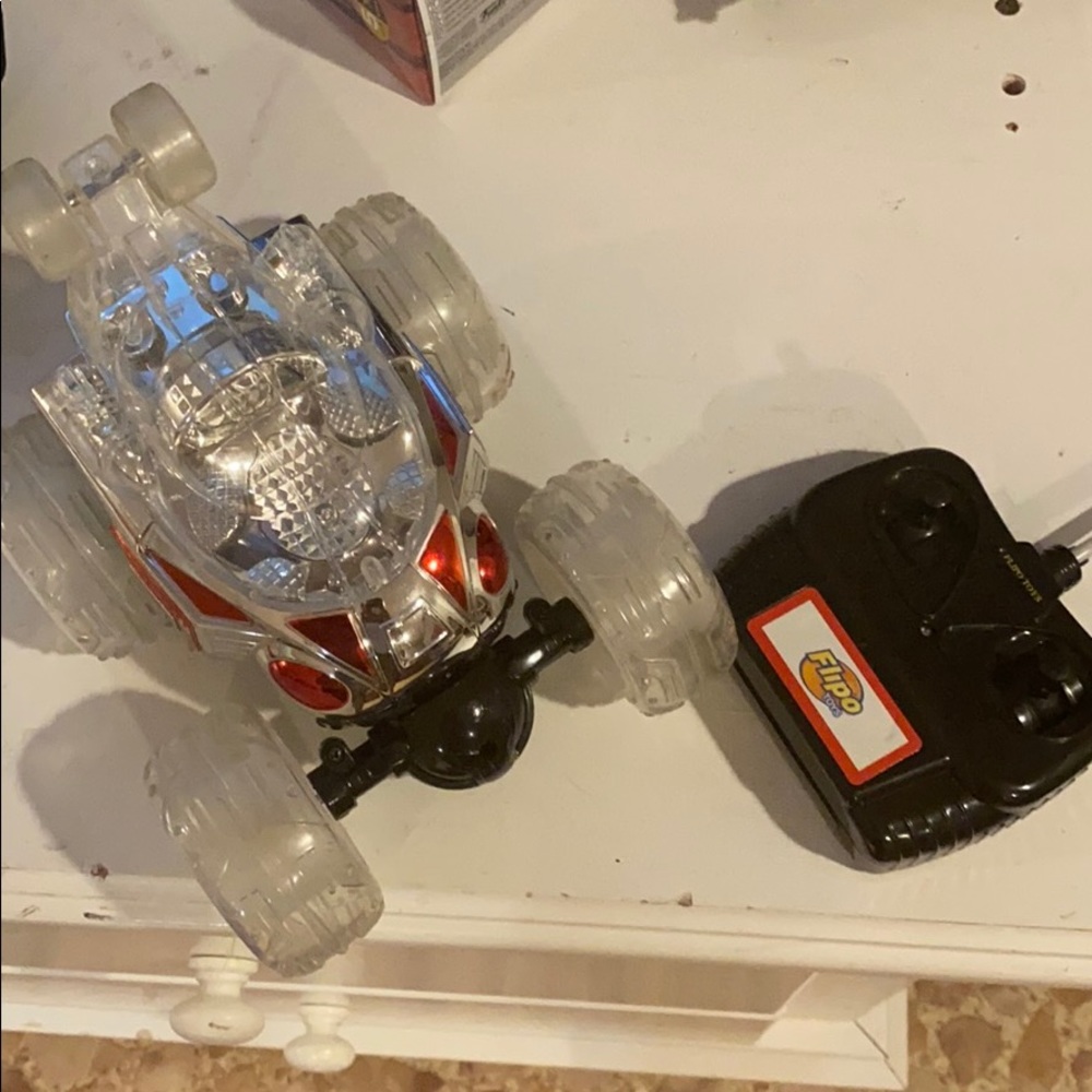 Flipo car